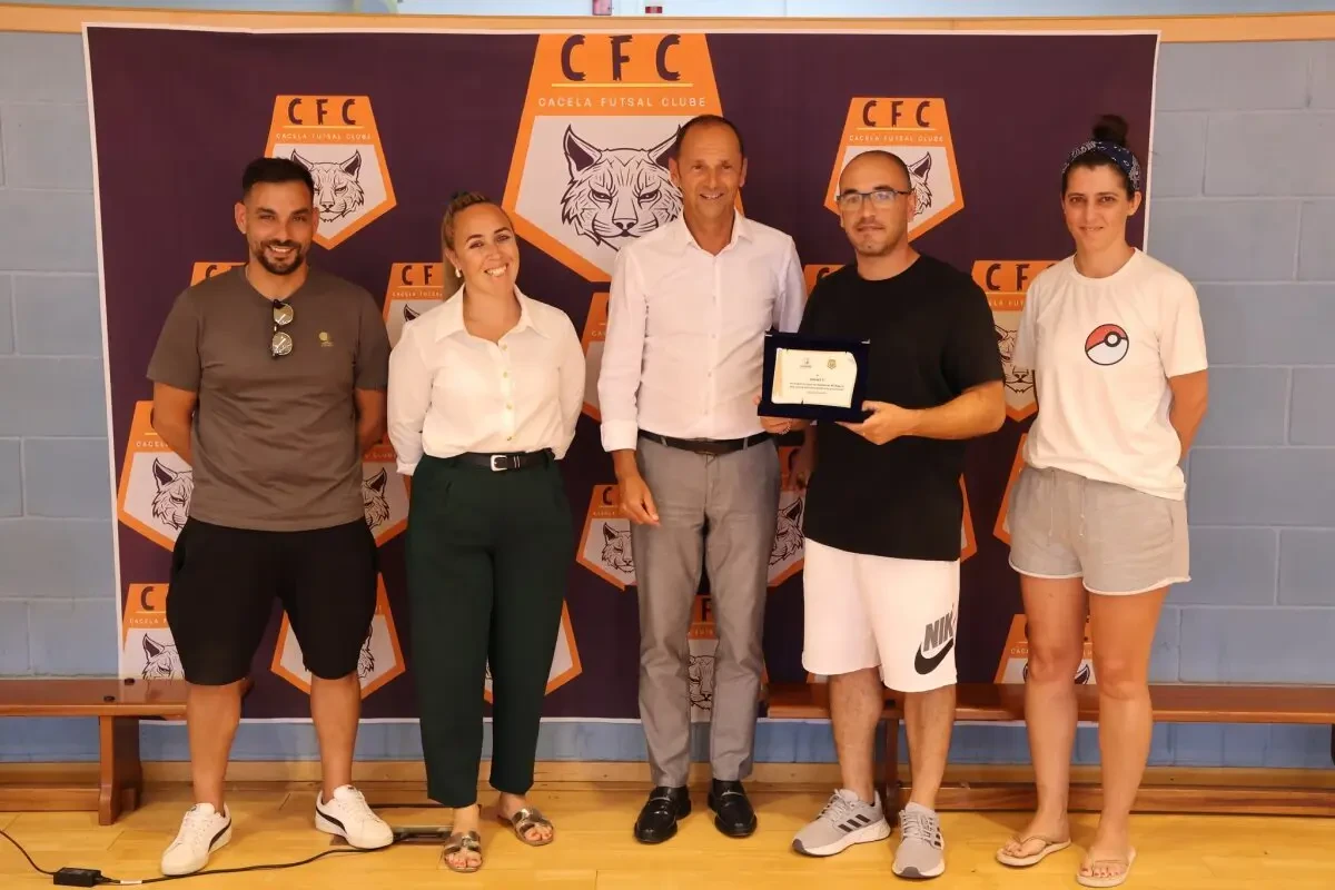 𝗗𝗶𝗿𝗲çã𝗼 𝗱𝗮 𝗔𝗙𝗔 𝗿𝗲ú𝗻𝗲-𝘀𝗲 𝗰𝗼𝗺 𝗰𝗹𝘂𝗯𝗲𝘀 𝗱𝗲 𝗩𝗶𝗹𝗮 𝗥𝗲𝗮𝗹 𝗱𝗲 𝗦𝘁.º 𝗔𝗻𝘁ó𝗻𝗶𝗼