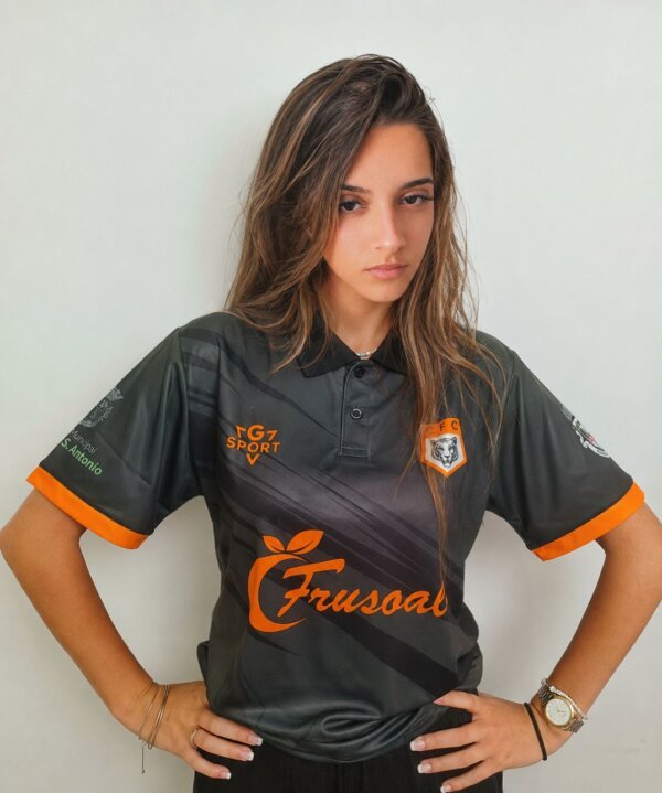 Claudia Caldeira